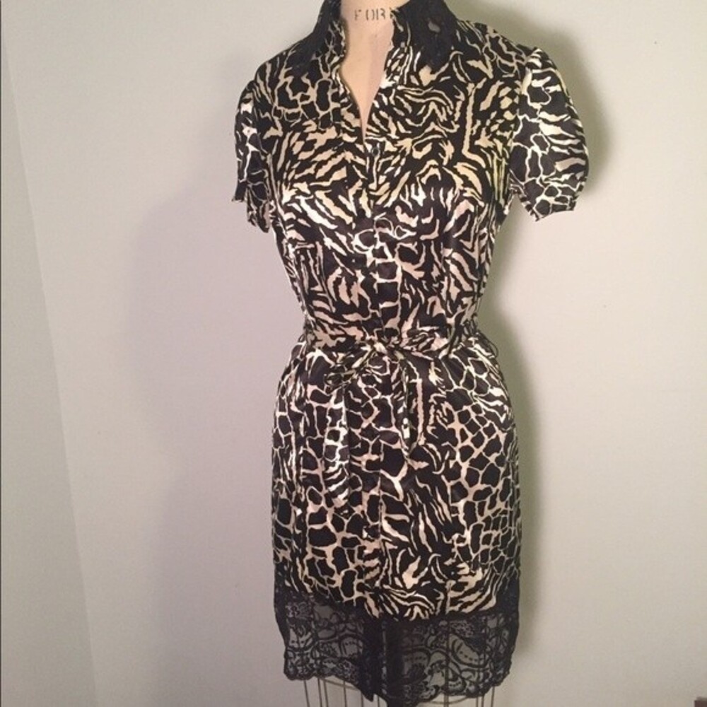 Vintage styled cute satin dress with lace trim sz s